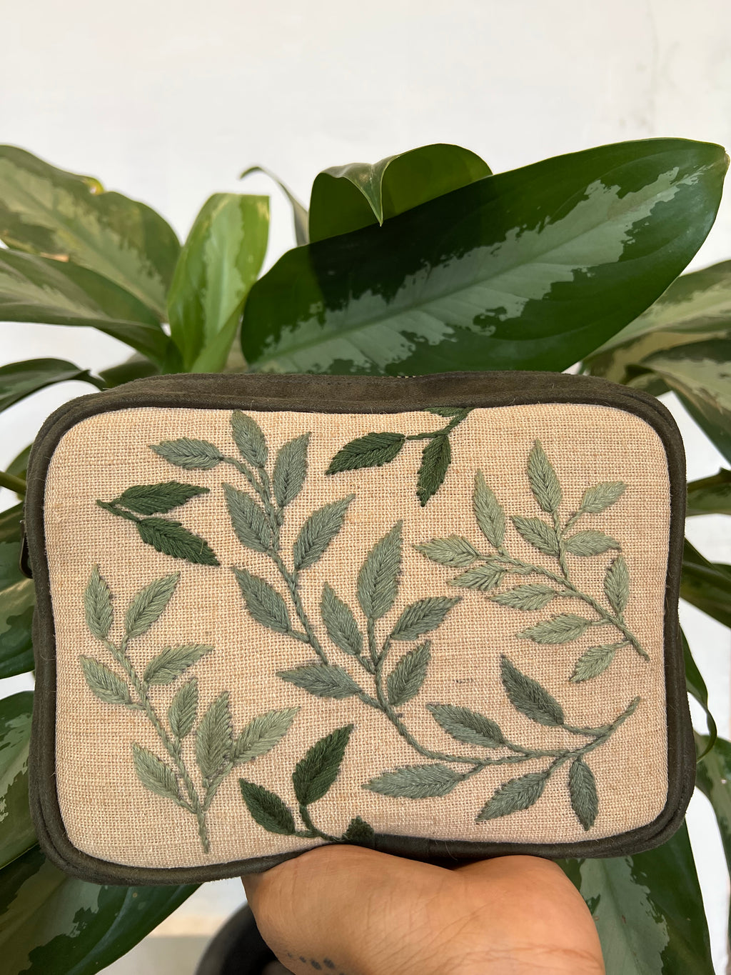 Leafy Rectangular Sling