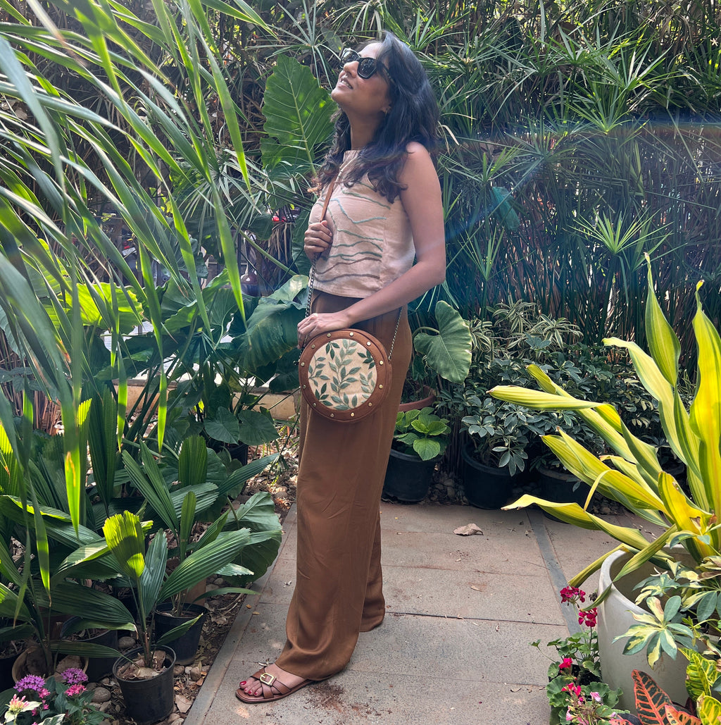 Leafy Tan Round Sling